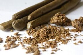 Propolis Käerzen fir d'Behandlung vun der Prostatitis
