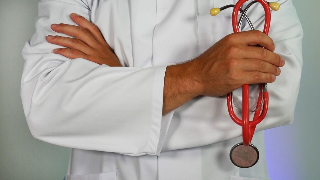 Symptomer vun der Prostatitis gi vun engem Dokter bestëmmt